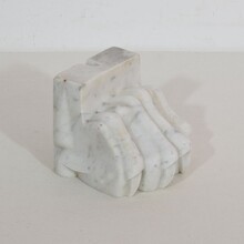 Neoclassical marble claw, Italy circa 1780-1850