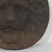 Neoclassical cast iron lion fountain head, France circa 1780-1850