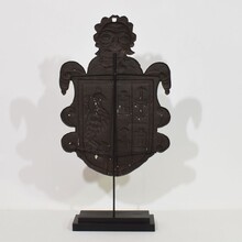 Folk art forged iron coat of arms, Italy circa 1550-1650