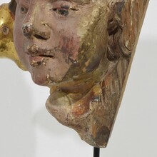 Carved wooden baroque angel head ornament, Italy circa 1650-1750