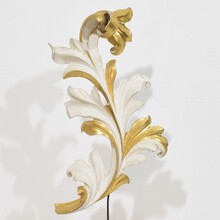 Hand carved giltwood acanthus leaf curl ornament, Italy circa 1780-1850