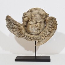 baroque carved oak angel head on wings, France circa 1650-1750