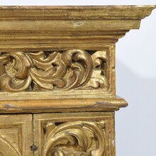 Carved giltwood baroque tabernacle with sunburst, Italy circa 1750
