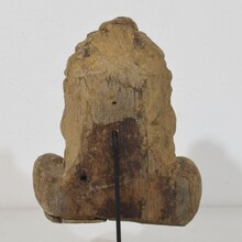 Baroque carved oak angel head on wings, France circa 1650-1700