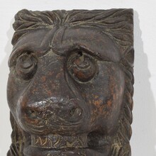 Carved wooden lion head, France circa 1650-1750