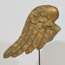 Carved wooden wing of a baroque angel, Italy circa 1750