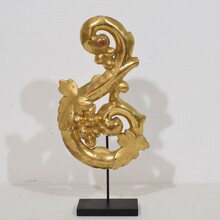 Hand carved giltwood baroque style curl ornament, Italy circa 1850