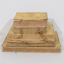 Amazing collection weathered vellum books, Spain/Italy 17/18th century