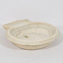 Hand carved white marble water basin, Italy circa 1750-1800