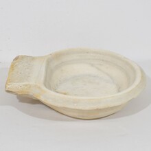 Hand carved white marble water basin, Italy circa 1750-1800
