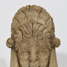 Carved oak renaissance head fragment, France circa 1580-1650