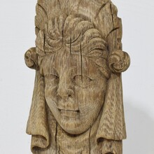 Carved oak renaissance head fragment, France circa 1580-1650