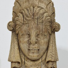 Carved oak renaissance head fragment, France circa 1580-1650