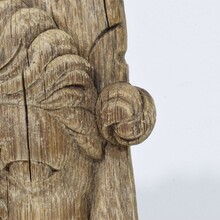 Carved oak renaissance head fragment, France circa 1580-1650