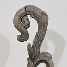 Hand carved oak curl ornament, France circa 1650-1750