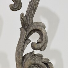 Hand carved oak curl ornament, France circa 1650-1750