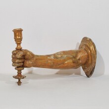 Baroque carved giltwood arm waal sconce candleholder, France circa 1650-1700