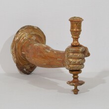 Baroque carved giltwood arm waal sconce candleholder, France circa 1650-1700