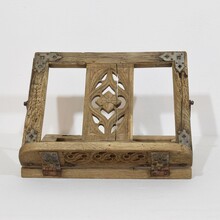 Carved wooden folding lectern in gothic style, France circa 1600-1700