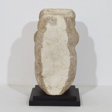 Baroque hand carved stone acathus leave finial ornament, France circa 1600-1700