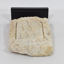 White marble coat of arms, Italy circa 1650-1750