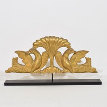 Carved giltwood neo classical ornament with birds, Italy circa 1780-1820