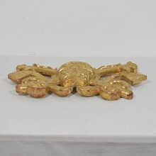 Hand carved giltwood Papel coat of arms, Italy circa 1750