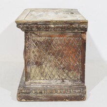 Neoclassical silvered carved wooden pedestal, Italy circa 1780