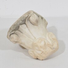 Medieval romanesque carved marble capital fragment, Italy circa 1250-1400