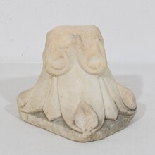 Medieval romanesque carved marble capital fragment, Italy circa 1250-1400