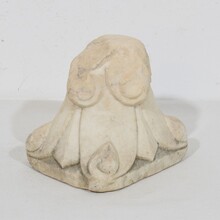 Medieval romanesque carved marble capital fragment, Italy circa 1250-1400