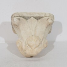 Medieval romanesque carved marble capital fragment, Italy circa 1250-1400