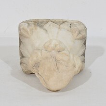 Medieval romanesque carved marble capital fragment, Italy circa 1250-1400