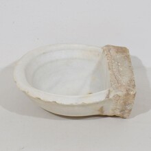 White marble water basin or sink, Italy circa 1750-1800