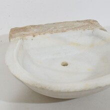 White marble water basin or sink, Italy circa 1750-1800