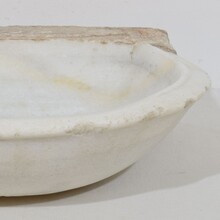 White marble water basin or sink, Italy circa 1750-1800