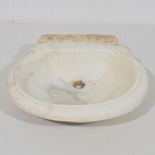 White marble water basin or sink, Italy circa 1750-1800