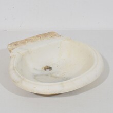 White marble water basin or sink, Italy circa 1750-1800