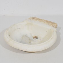 White marble water basin or sink, Italy circa 1750-1800