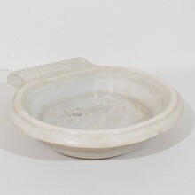 White marble water basin or sink, Italy circa 1750-1800