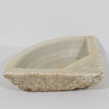 White marble water basin or sink, Italy circa 1750-1800