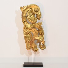 Large hand carved giltwood baroque curl ornament, Italy circa 1750