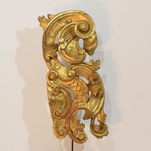 Large hand carved giltwood baroque curl ornament, Italy circa 1750