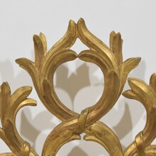 Large neoclassical carved giltwood ornament, Italy circa 1780