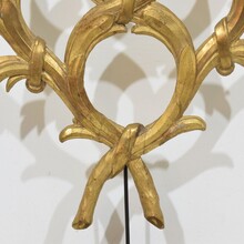 Large neoclassical carved giltwood ornament, Italy circa 1780