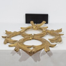 Large neoclassical carved giltwood ornament, Italy circa 1780