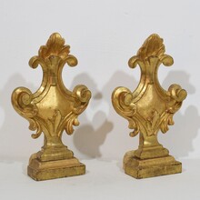 Pair giltwood baroque finials, Italy circa 1750