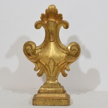 Pair giltwood baroque finials, Italy circa 1750