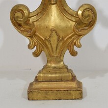 Pair giltwood baroque finials, Italy circa 1750