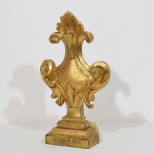 Pair giltwood baroque finials, Italy circa 1750